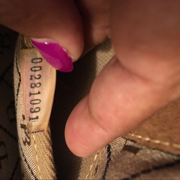 Dooney and Burke Tassel tote. - Picture 5 of 6